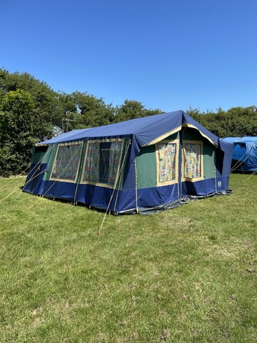 Large trailer tent with - trailer,