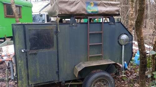 Trailer pod matt green with